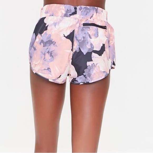 NWT Cute Floral Athletic Shorts - Picture 4 of 12